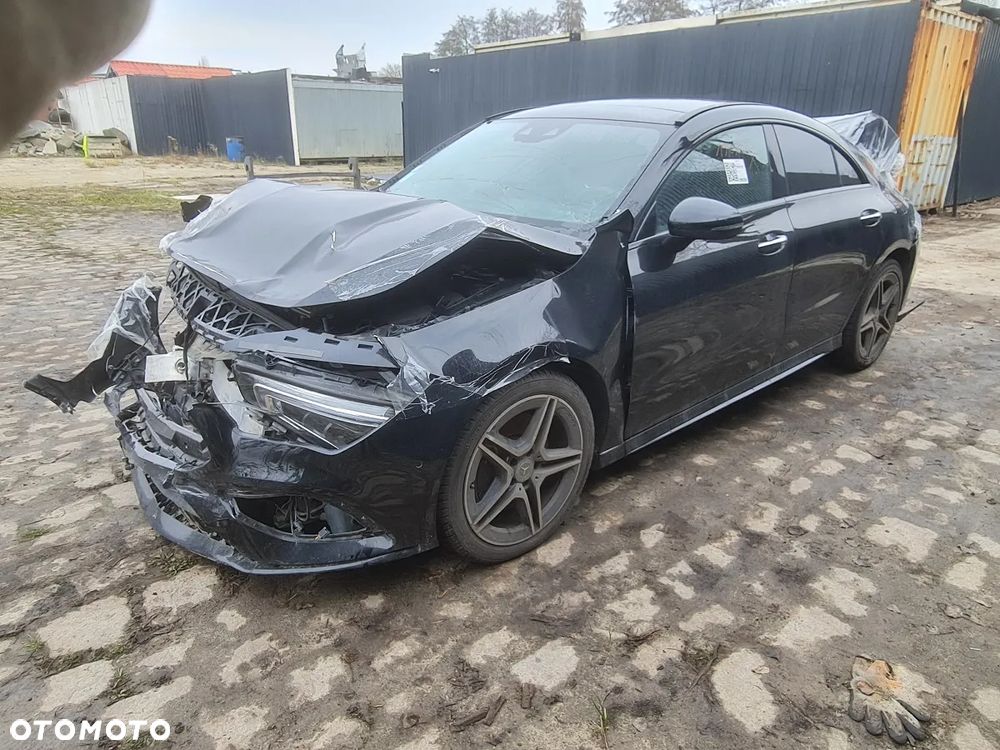 Mercedes-Benz CLA 200 7G-DCT AMG Line - 1