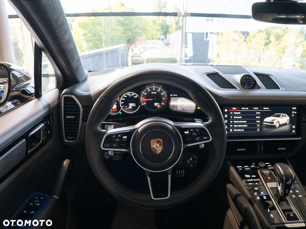 Porsche Cayenne - 25