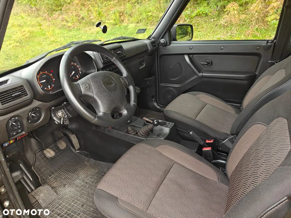 Lada Niva - 9