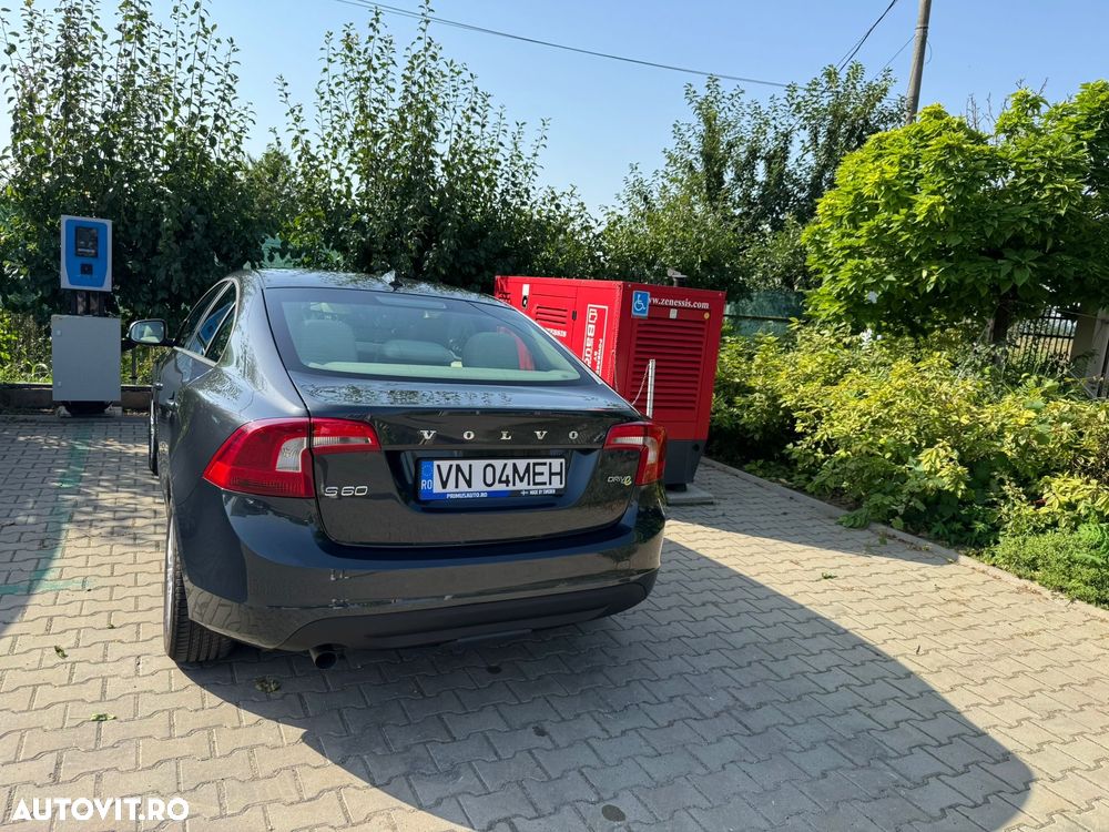 Volvo S60 DRIVe Start-Stop Kinetic - 3