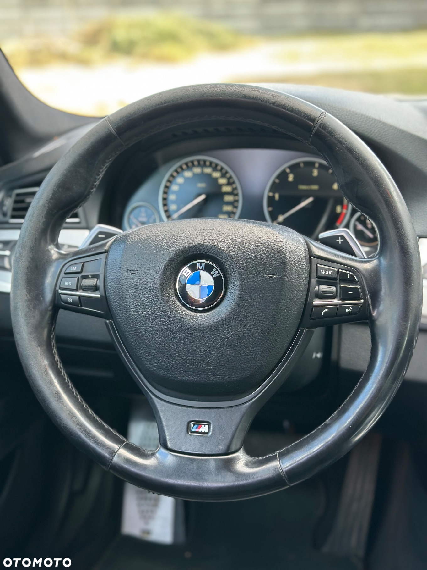 BMW Seria 5 - 32
