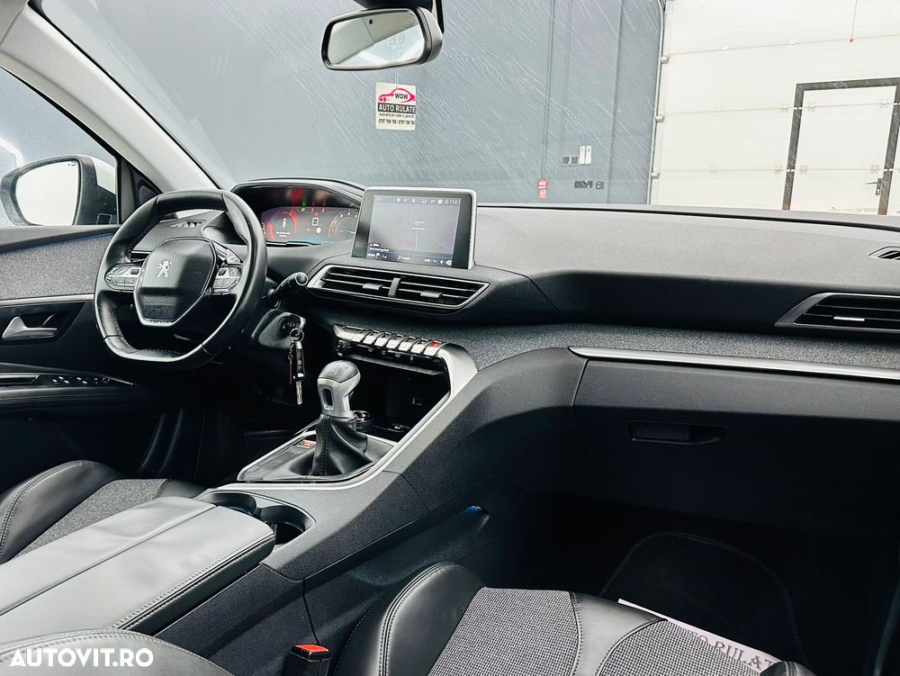 Peugeot 3008 PureTech 130 Stop & Start GPF Allure - 19