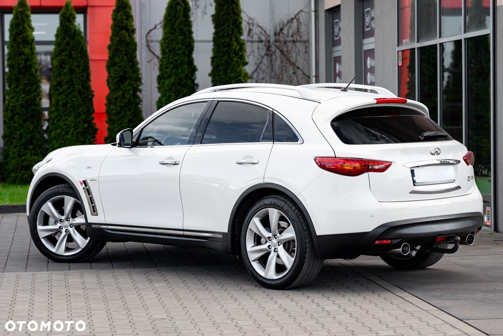 Infiniti QX70 3.0d S - 11