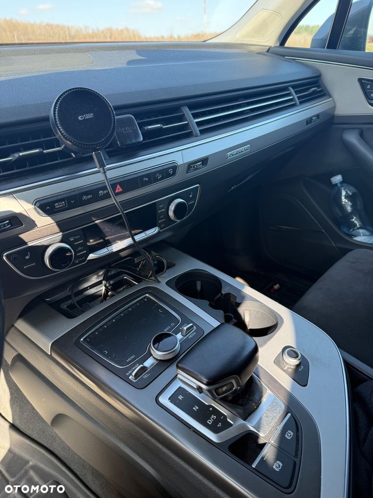 Audi Q7 - 16