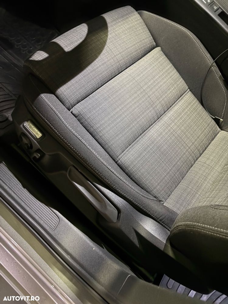 Volkswagen Passat - 10