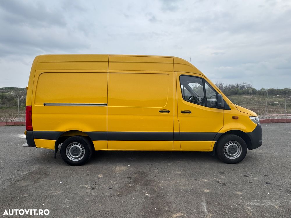Mercedes-Benz Sprinter - 4