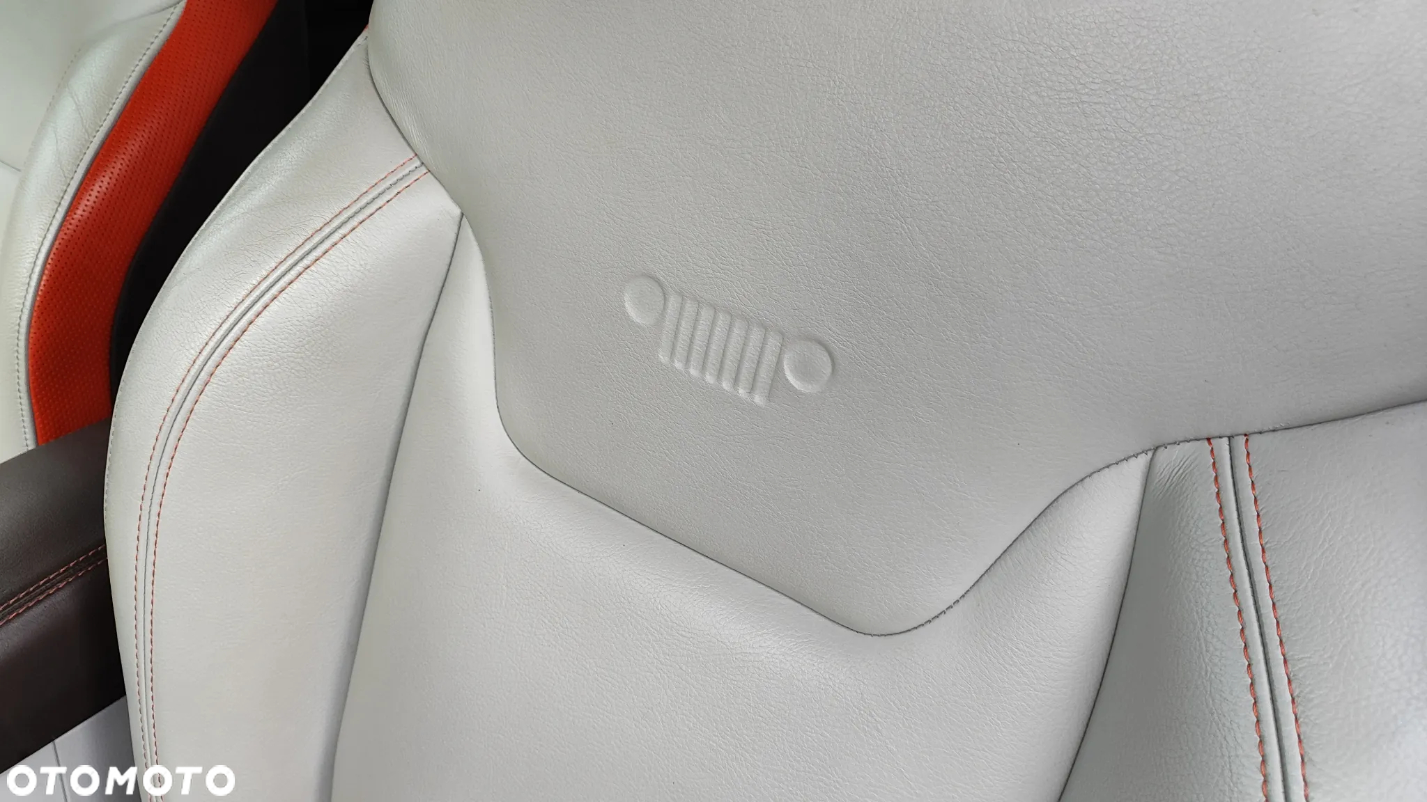 Jeep Renegade - 19