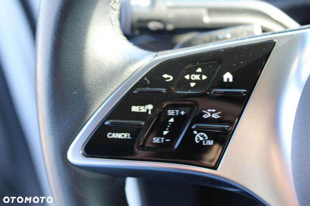 Mercedes-Benz CLA - 21