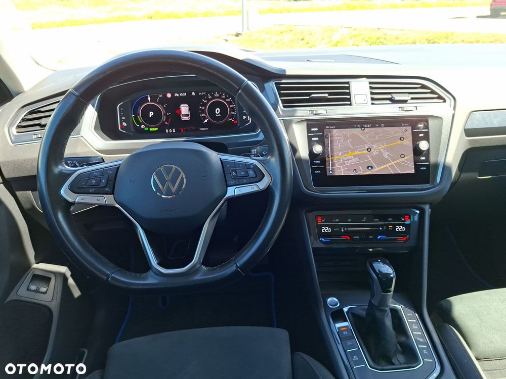Volkswagen Tiguan - 25