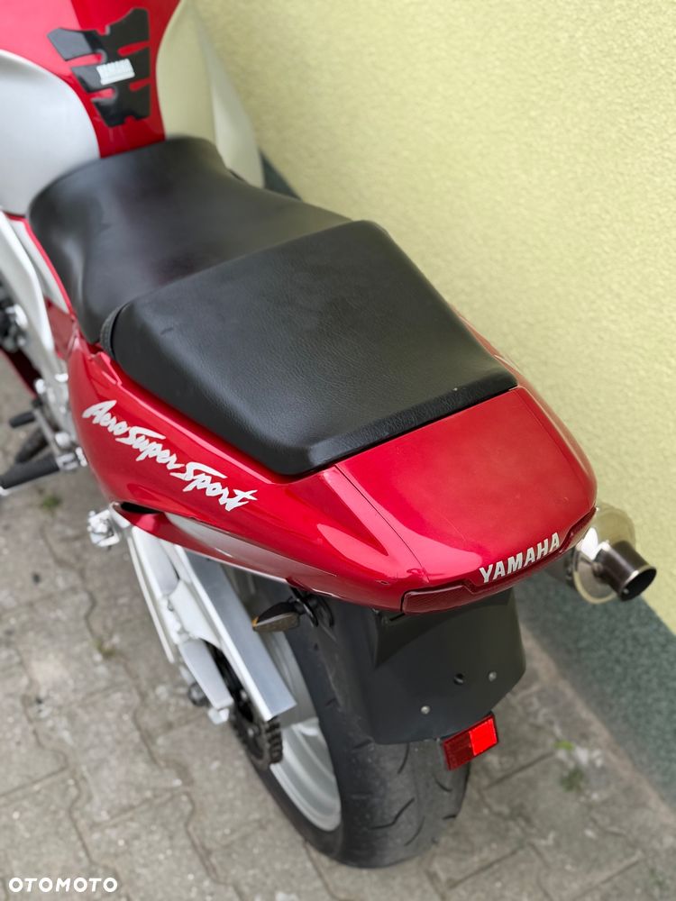 Yamaha Thunderace - 21