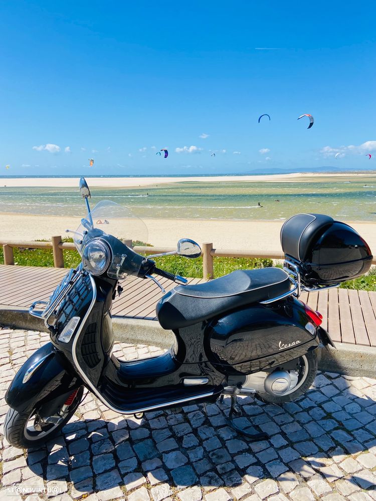 Vespa GTS Super GTS 300 Granturismo - 1