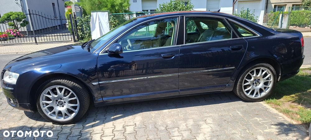 Audi A8 4.2 Quattro - 14