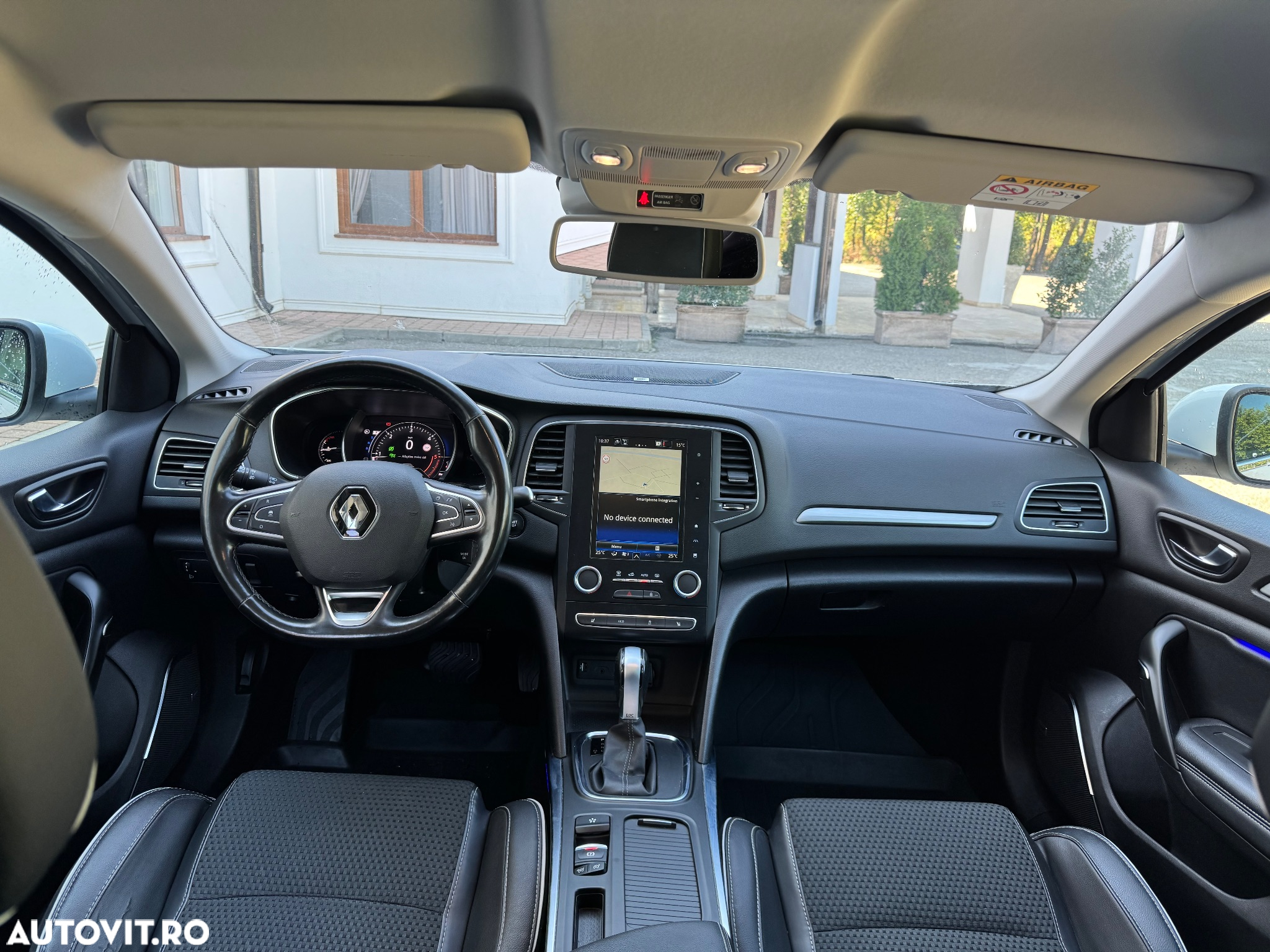 Renault Megane BLUE dCi 115 EDC BOSE EDITION - 8