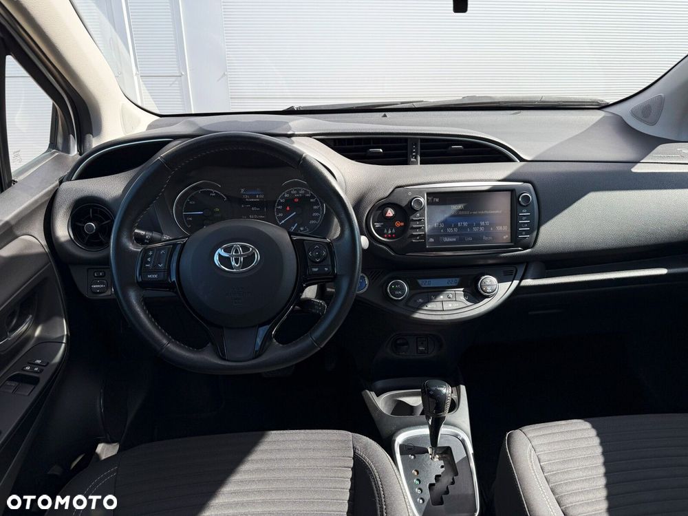 Toyota Yaris - 22