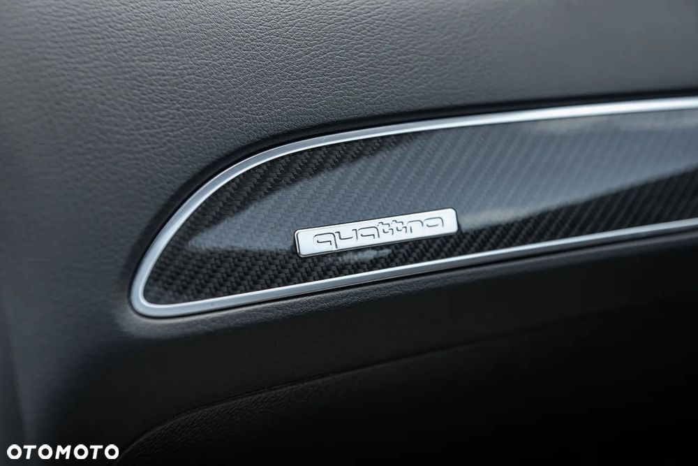 Audi RS6 ver-5-0-tfsi-quattro-tiptr - 31