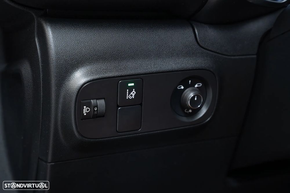 Citroën C3 1.2 PureTech Feel EAT6 - 19