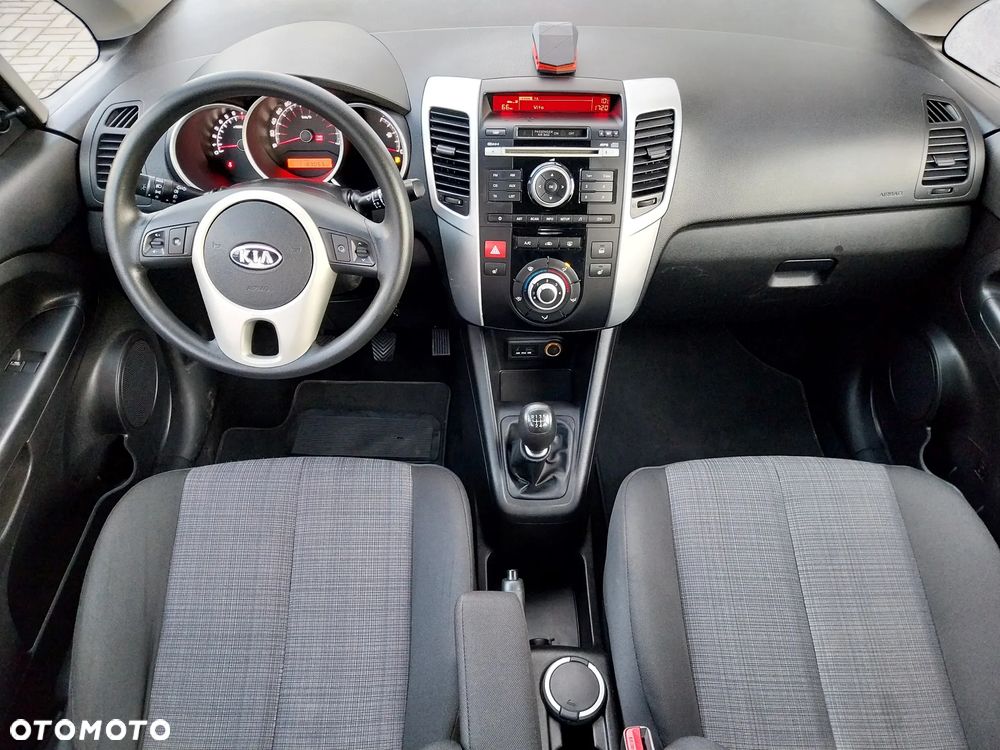 Kia Venga 1.4 L - 6