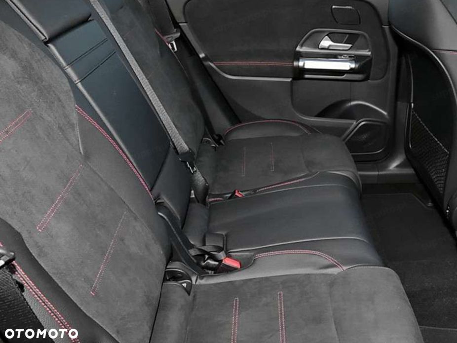 Mercedes-Benz GLB 200 d AMG Line 8G-DCT - 14