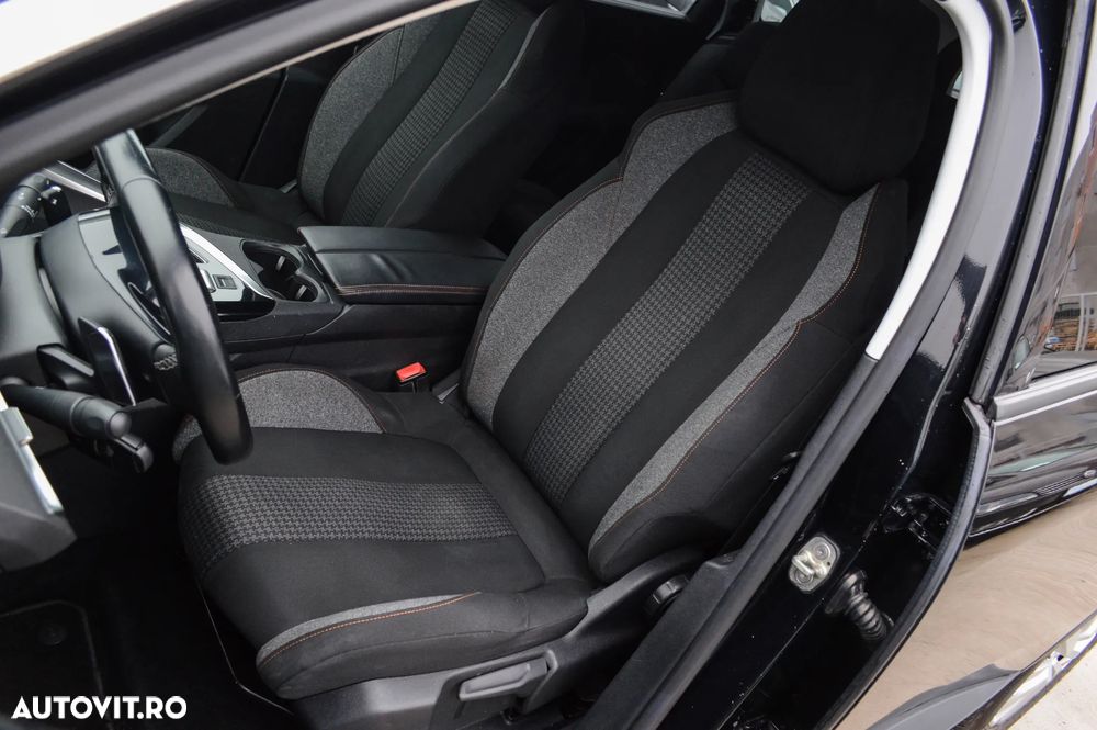 Peugeot 5008 BlueHDI 130 EAT8 Active Pack - 17