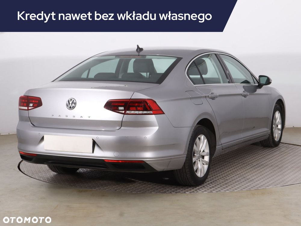 Volkswagen Passat - 7