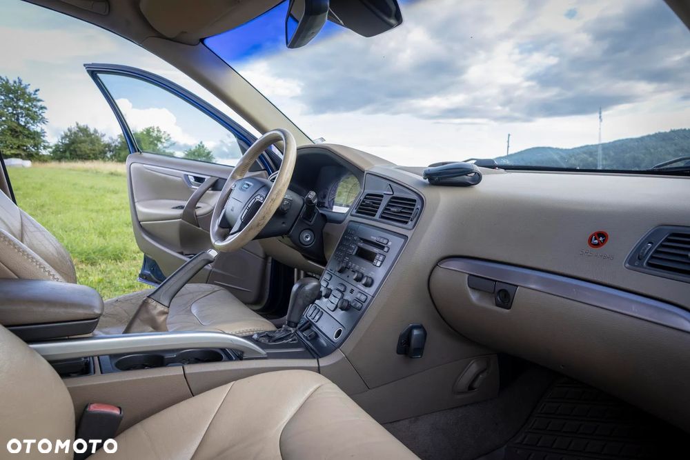 Volvo XC 70 - 4