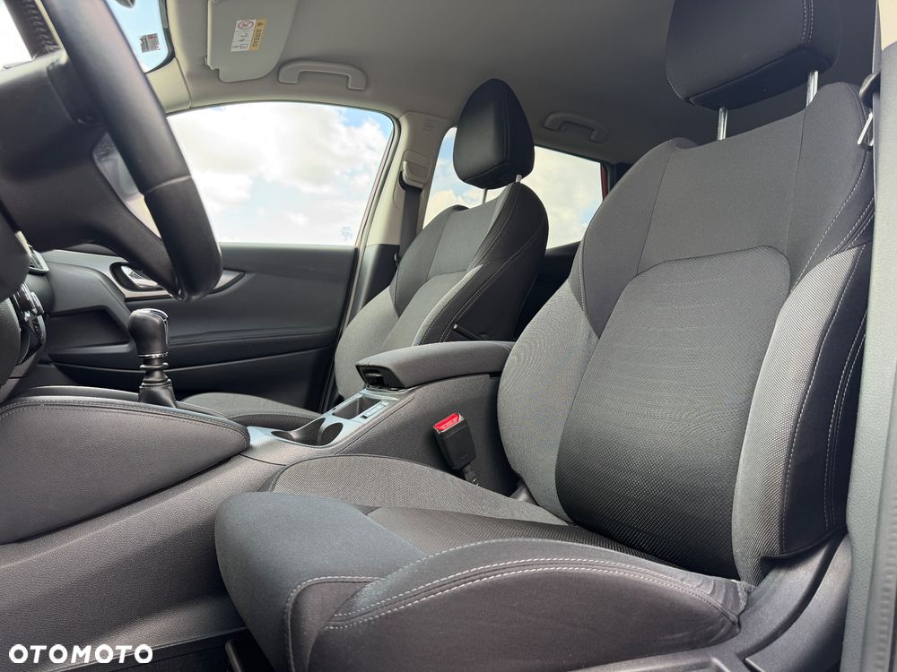 Nissan Qashqai 1.6 DIG-T N-Connecta - 22