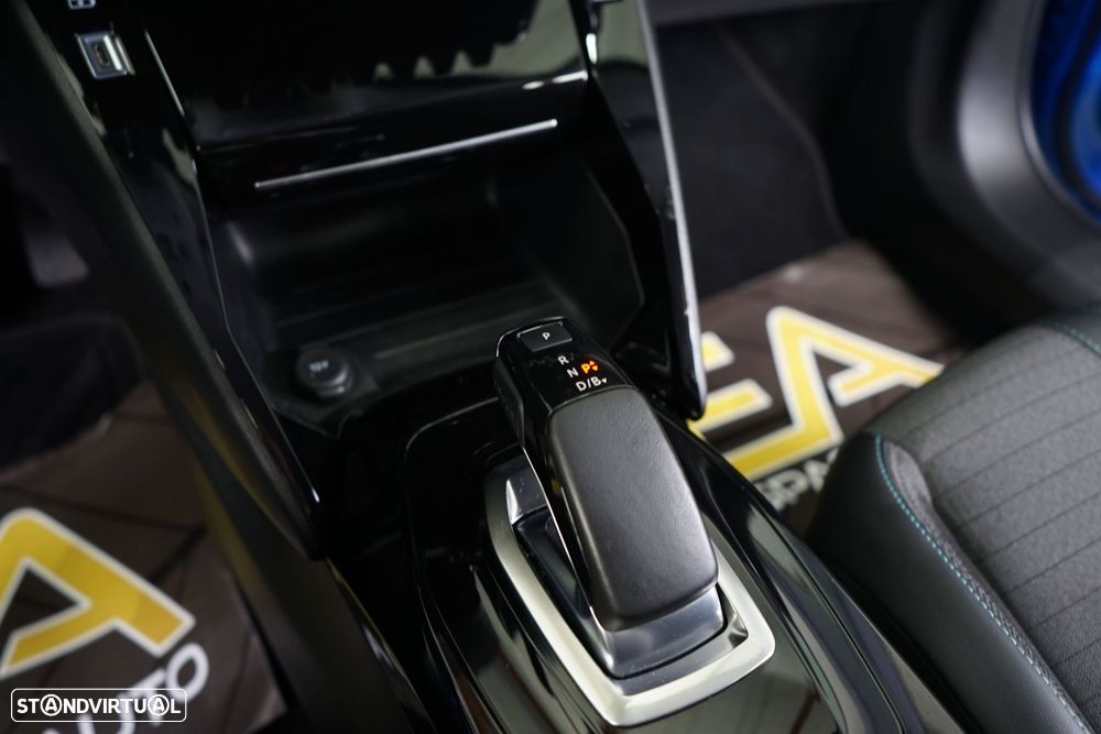 Peugeot e-2008 50 kWh Allure - 32