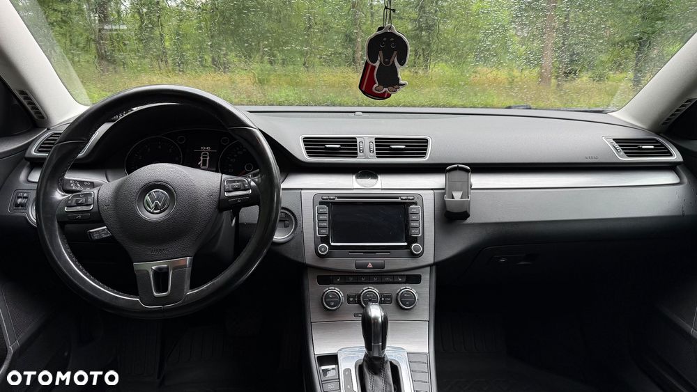 Volkswagen Passat - 10
