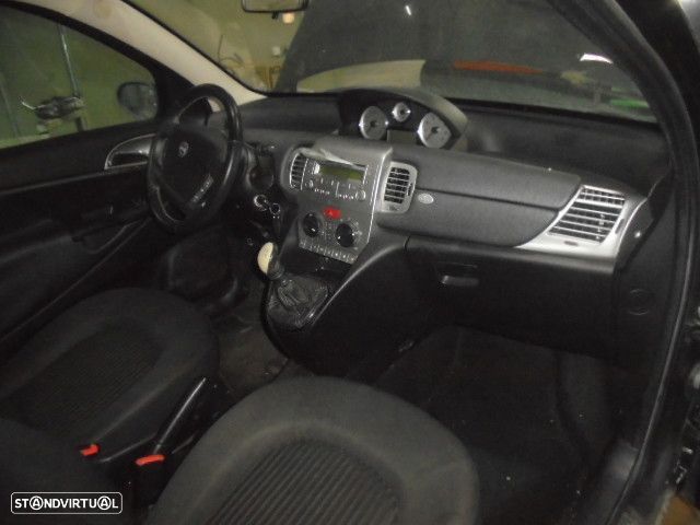 Carro MOT:  CXVEL: 735027911 LANCIA YPSILON 2009 1.2 60CV 3P PRETO GASOLINA - 5