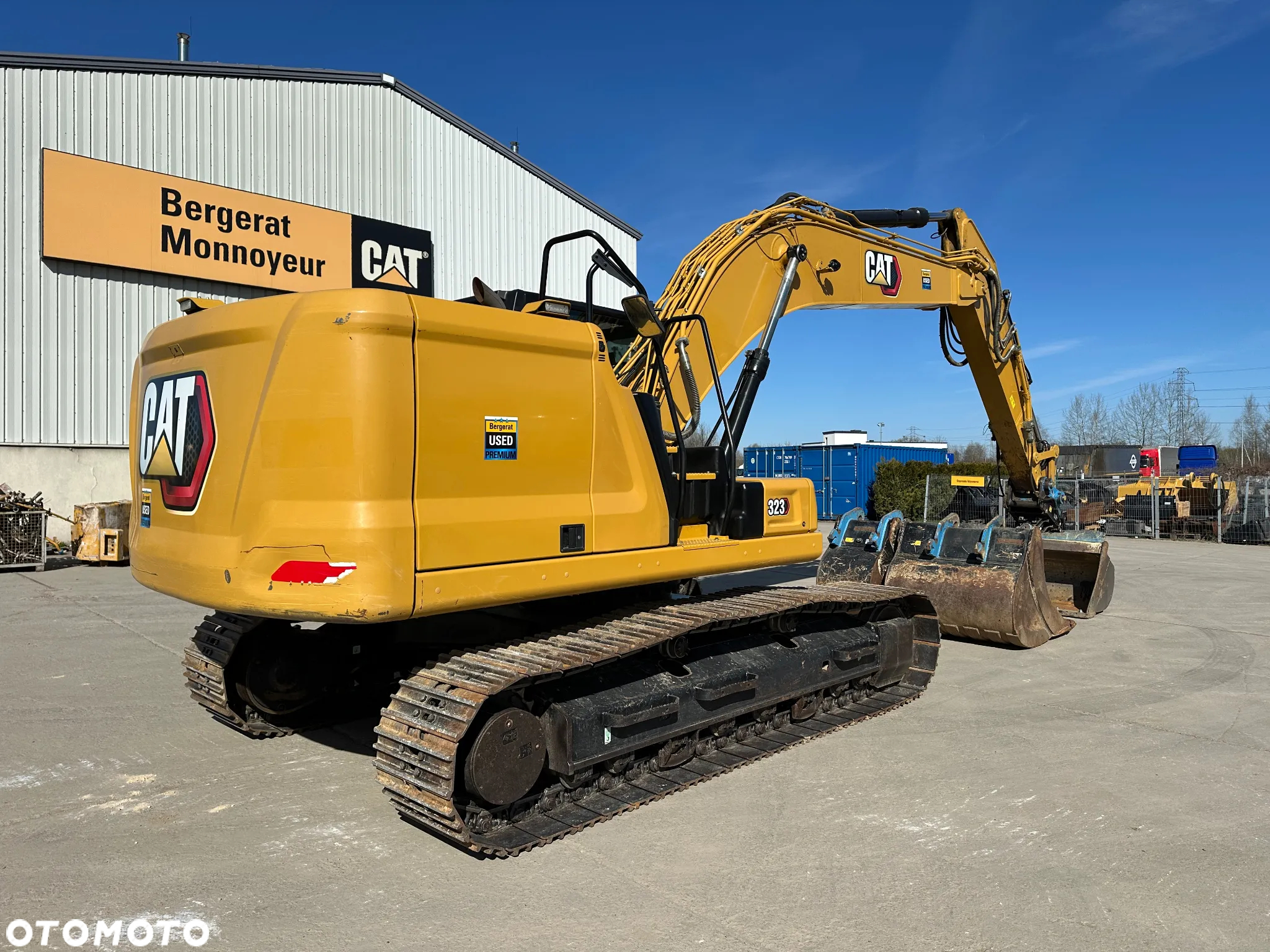 Caterpillar 323 - 4