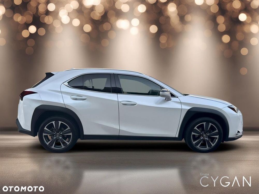 Lexus UX - 7