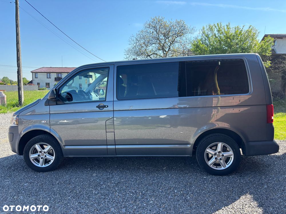 Volkswagen Caravelle - 4