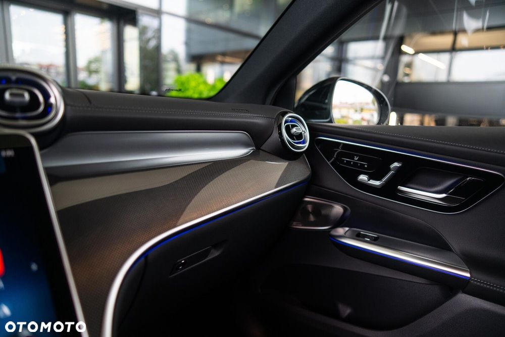 Mercedes-Benz GLC - 9