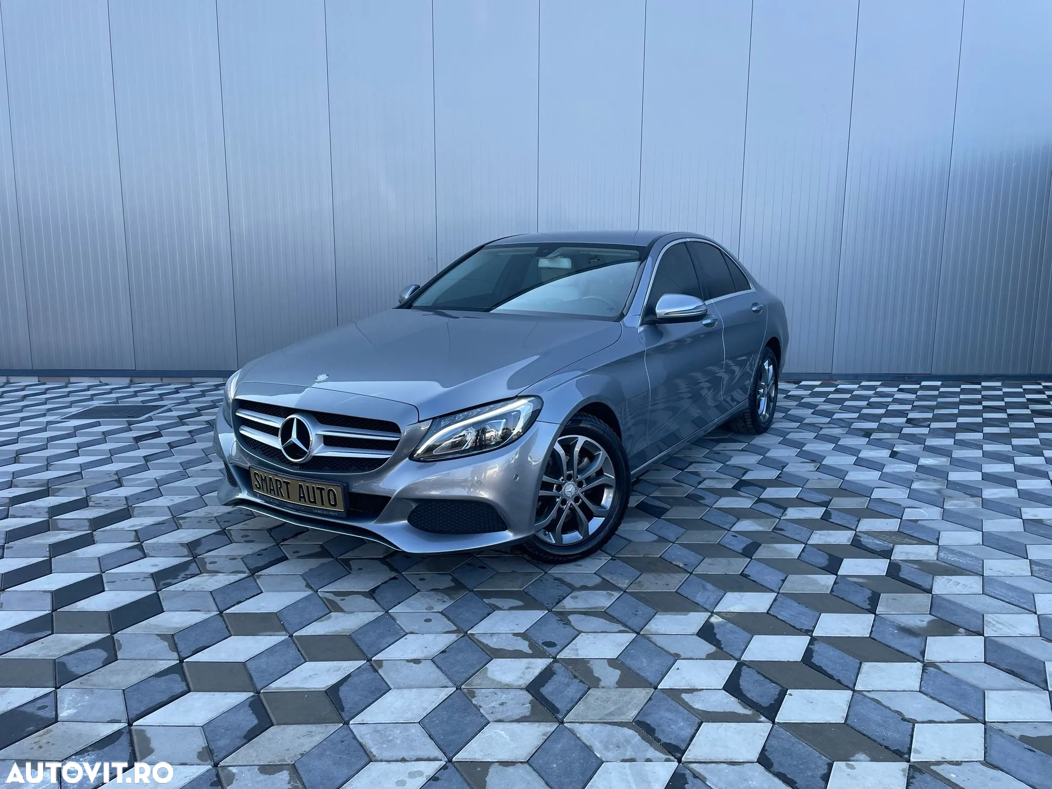 Mercedes-Benz C - 10