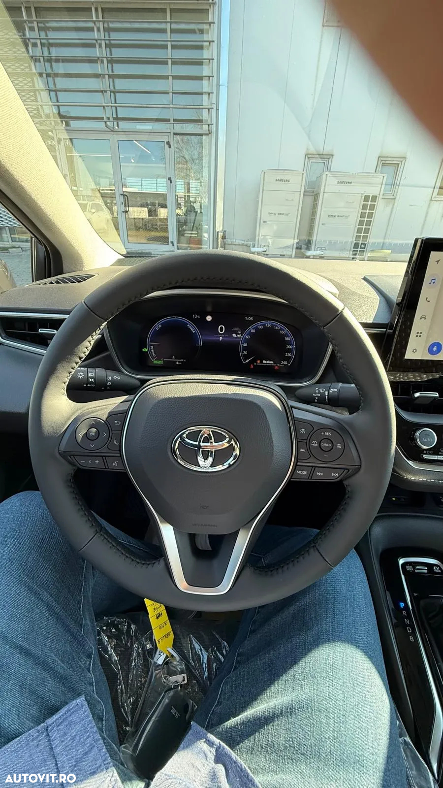 Toyota Corolla 1.8 HSD Dynamic - 12