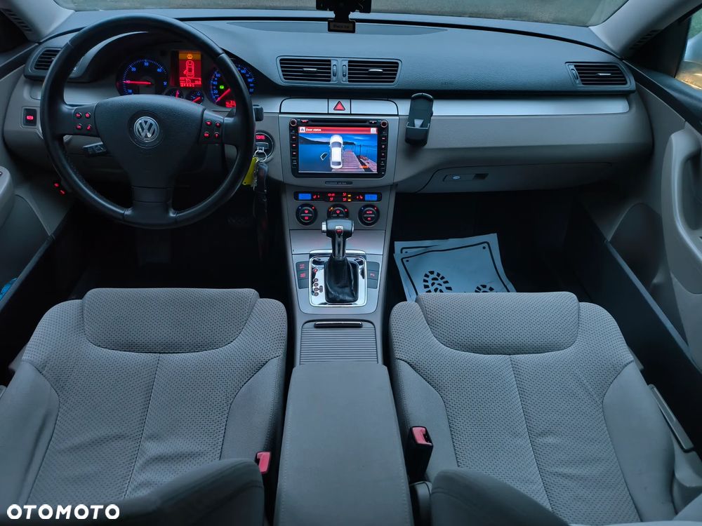 Volkswagen Passat - 19