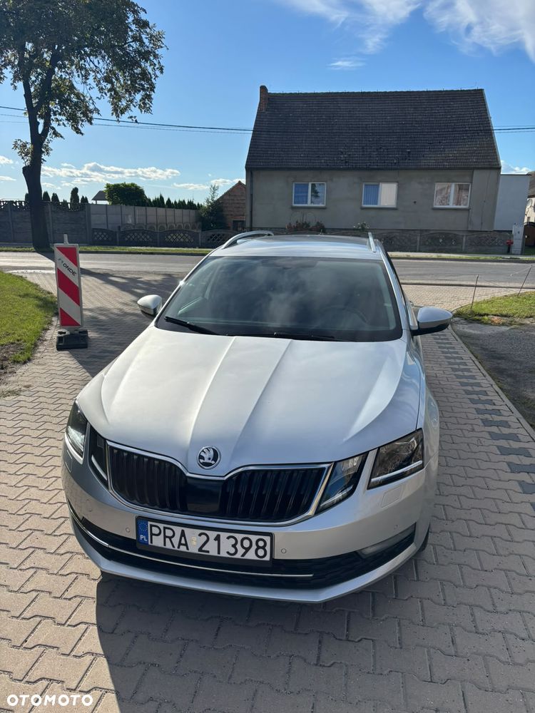 Skoda Octavia 2.0 TDI SCR Ambition DSG - 2