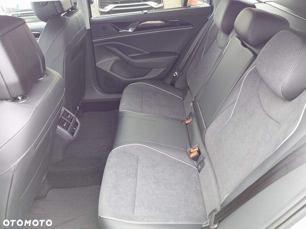Volkswagen Passat - 19