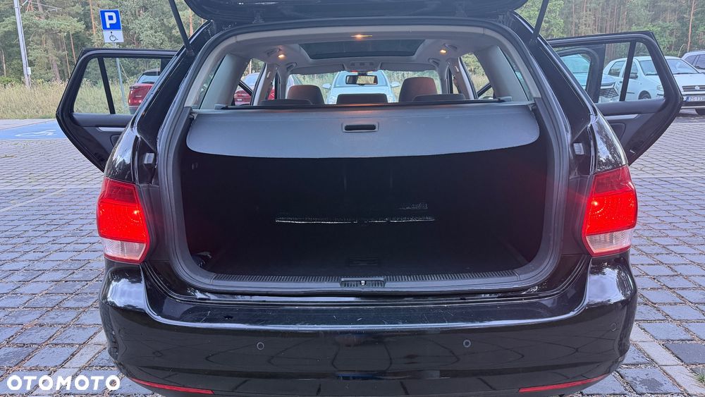 Volkswagen Golf 1.9 TDI DPF Comfortline - 12