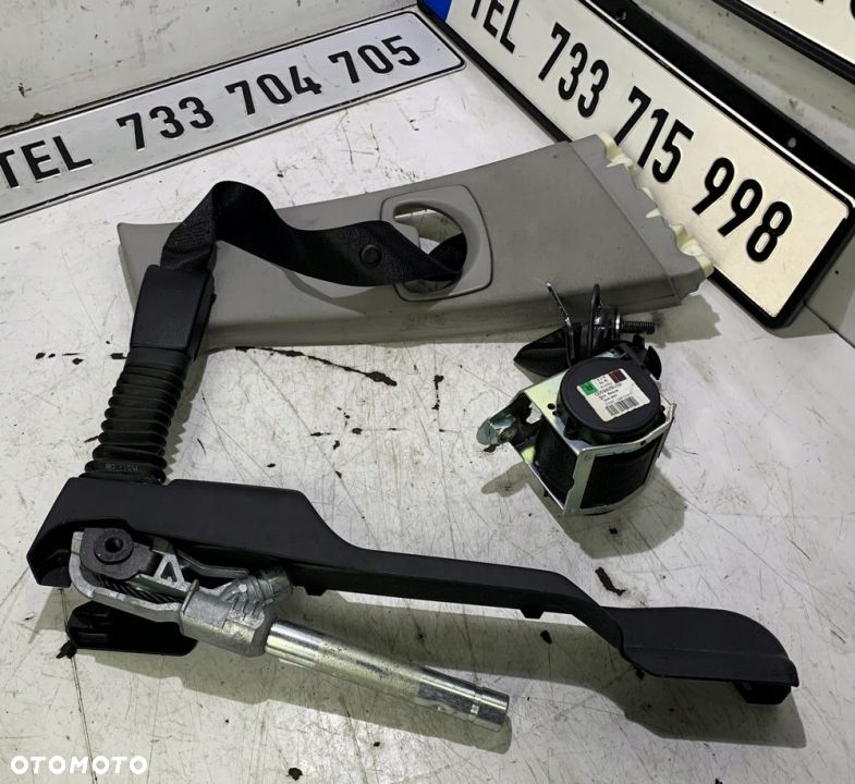 NAPINACZ PASA BEZPIECZEŃSTWA BMW E60 E61 UK - 1
