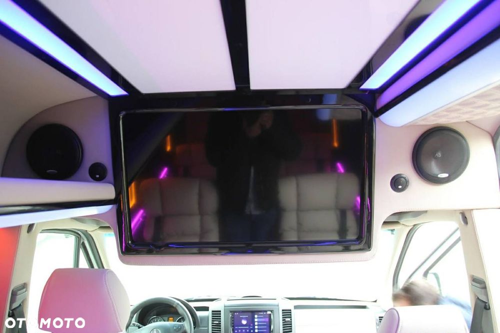 Mercedes-Benz Sprinter - 19