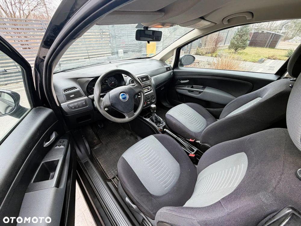 Fiat Grande Punto - 5