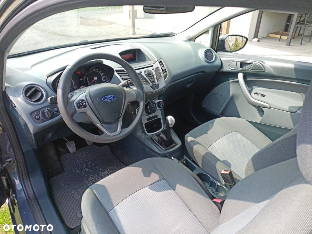 Ford Fiesta - 10