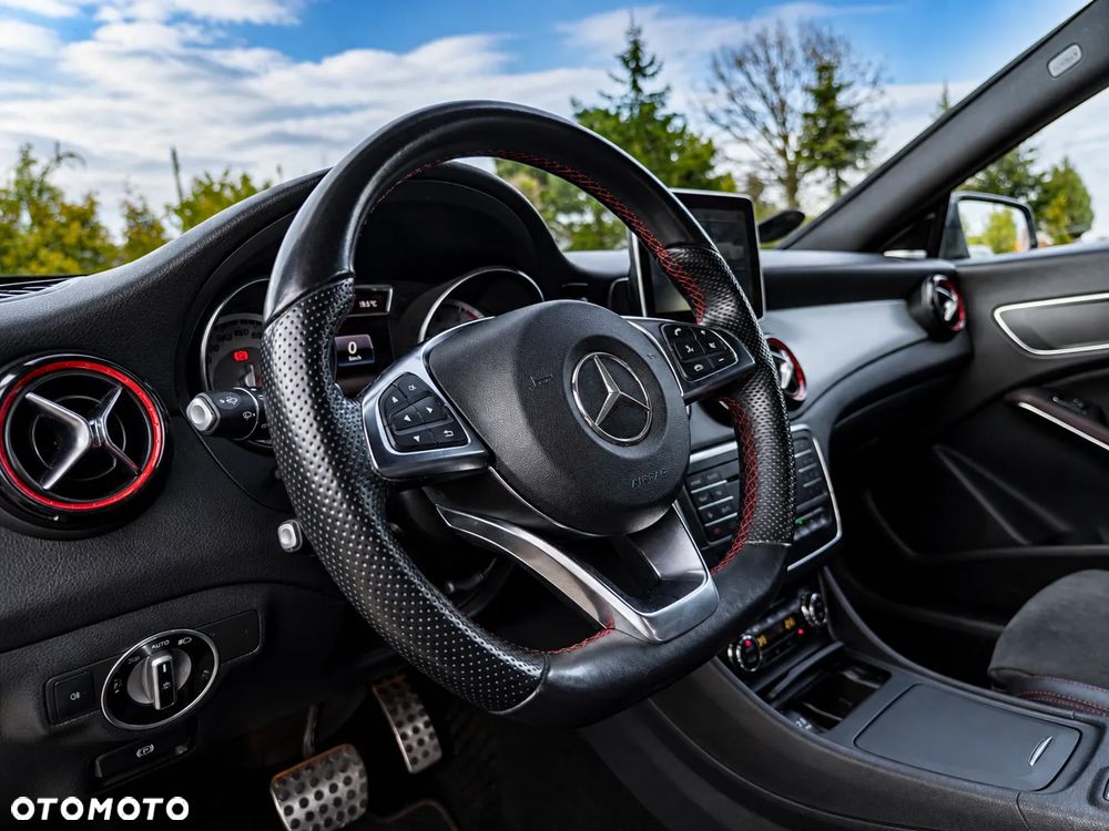 Mercedes-Benz CLA - 17