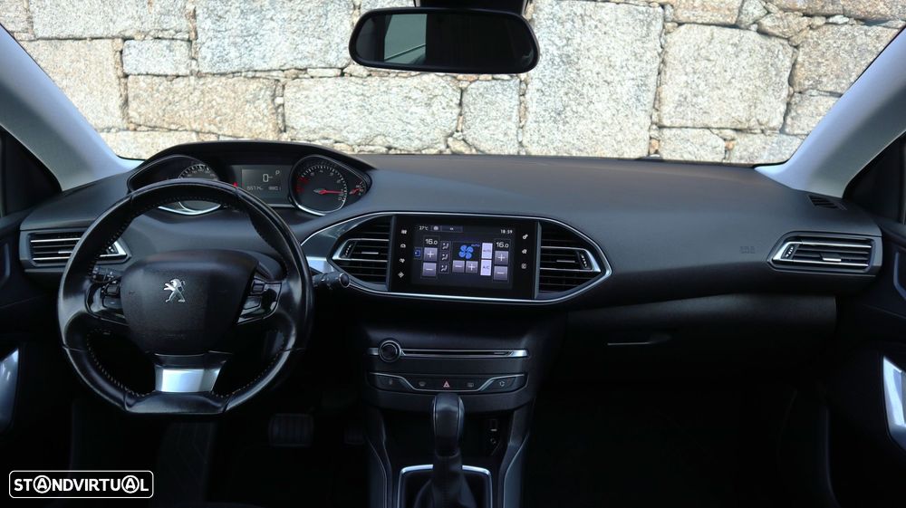 Peugeot 308 1.2 PureTech Allure EAT6 - 2