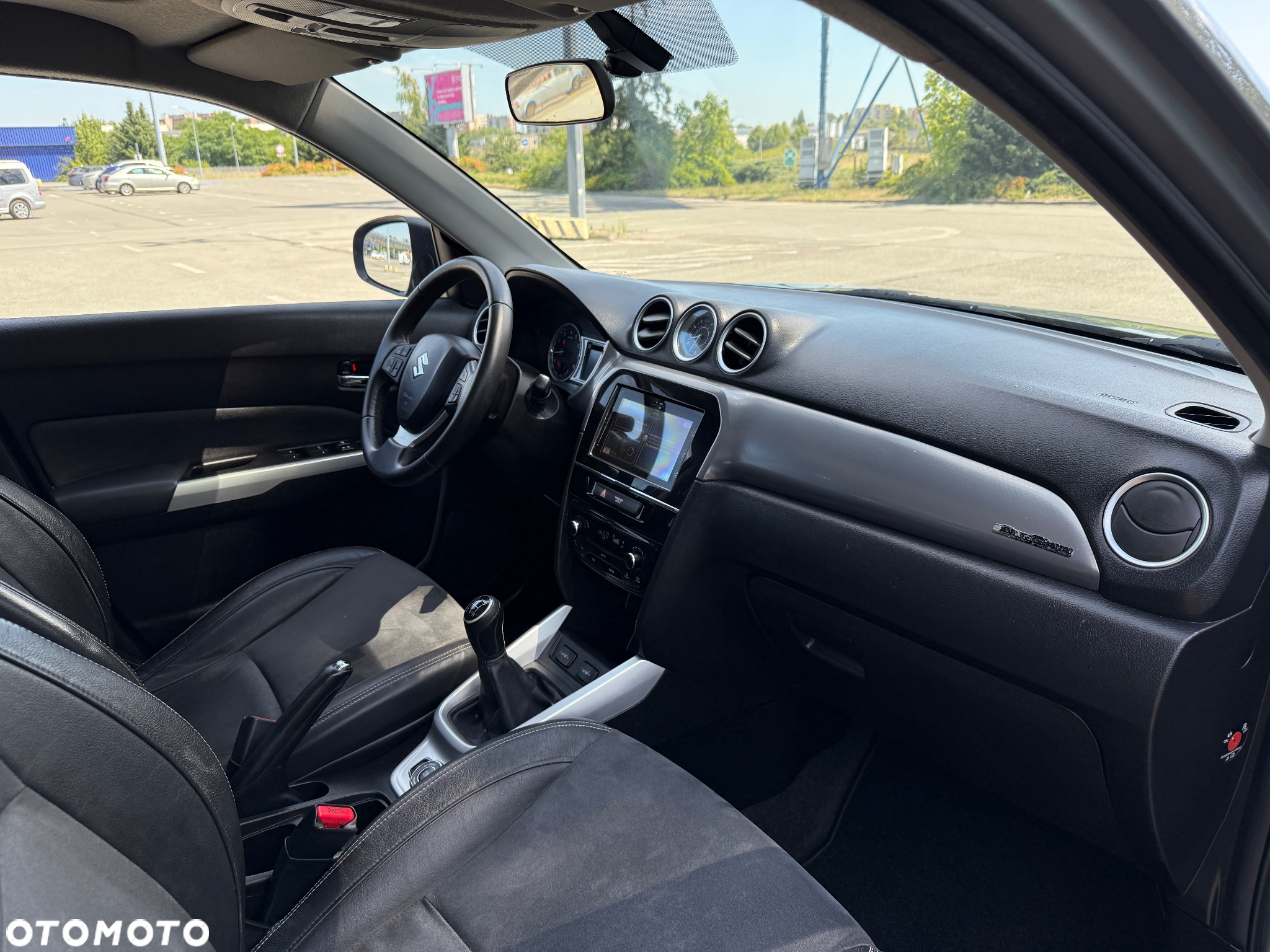 Suzuki Vitara 1.6 Premium 4WD - 30