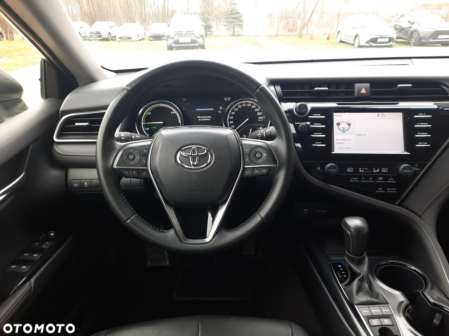 Toyota Camry - 10