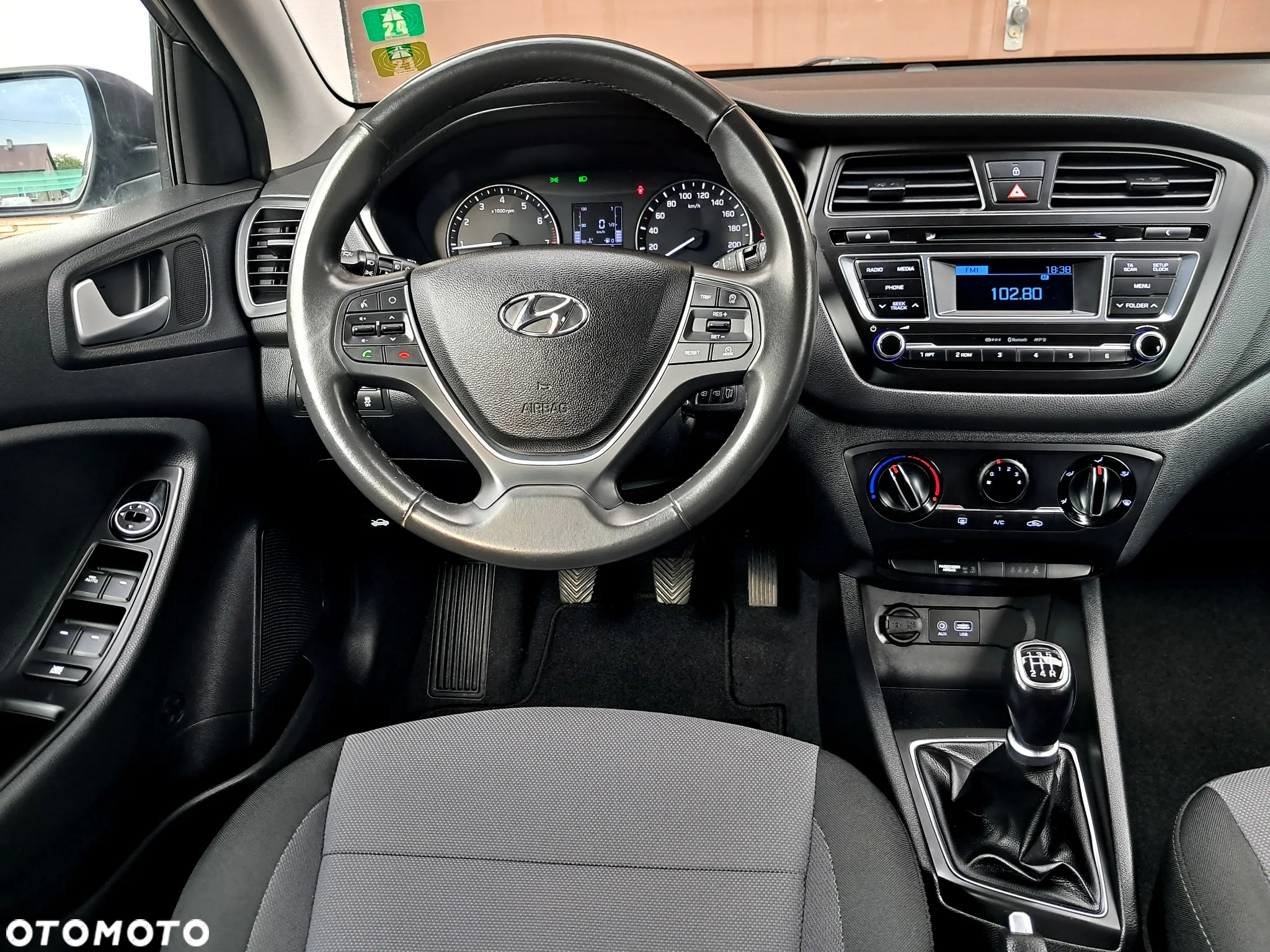 Hyundai i20 blue 1.2 Style - 24