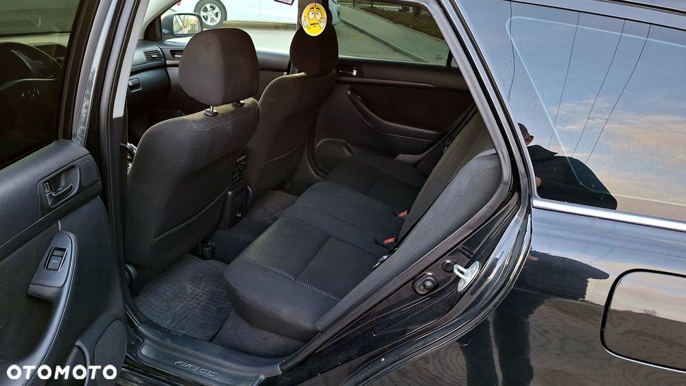 Toyota Avensis 1.8 VVT-i Sol - 18