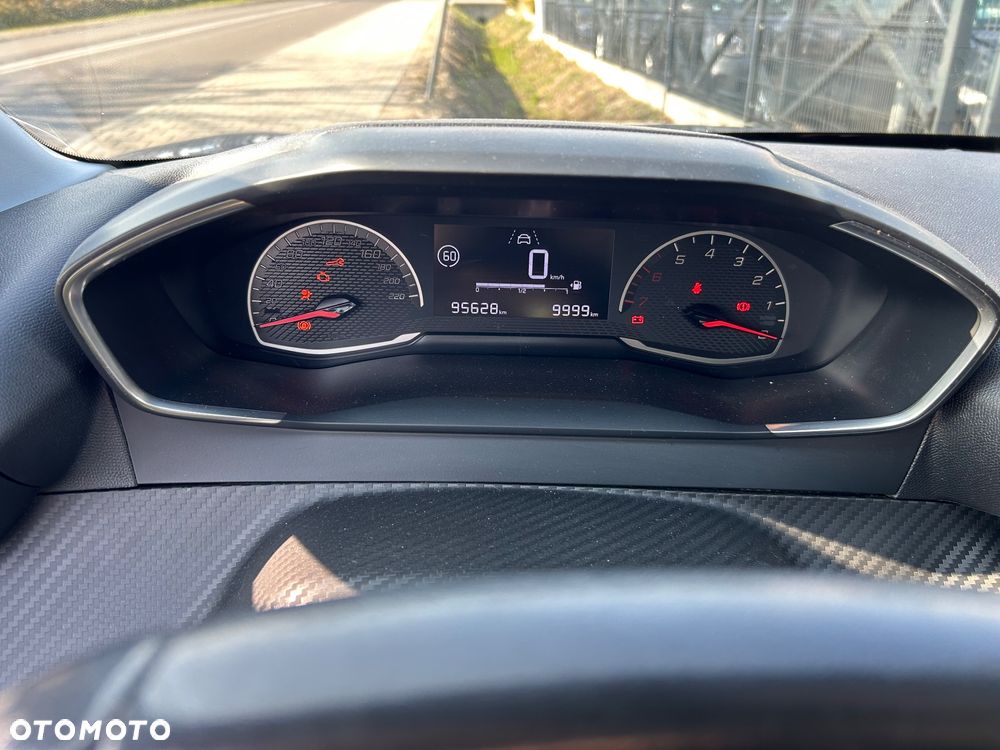 Peugeot 208 - 9